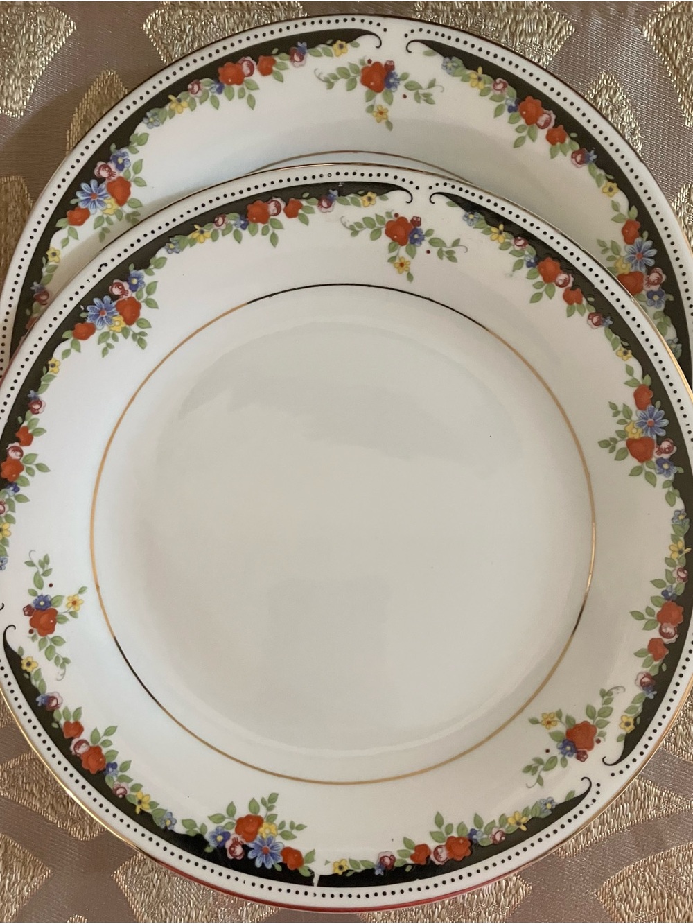 Classic Floral Rim White Dinner Plate - Gold Trim